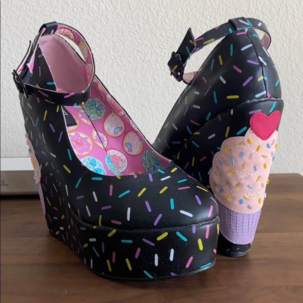 🧁Iron fist cupcake wedge🧁